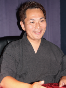 手相 占い師 龍之介先生