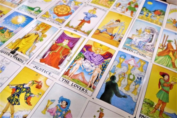 イヴルルド遙華先生の相性占いが当たる!占ってもらう方法や評判を紹介