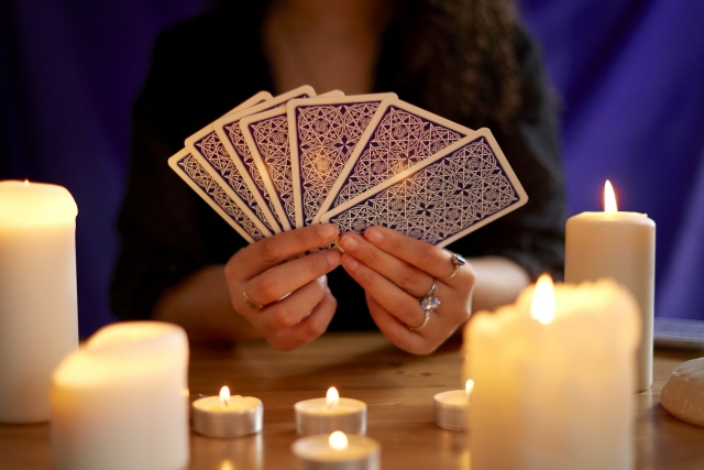 電話占いで片思いを成就!当たる電話占いサイトや占い師を紹介