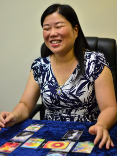 千里眼ニイノ先生