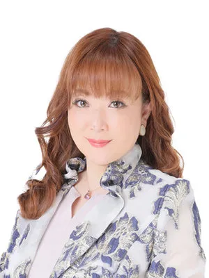 名古屋占いカフェ E-majo 伽奈先生