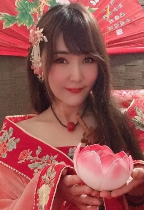 愛蓮先生プロフィール写真