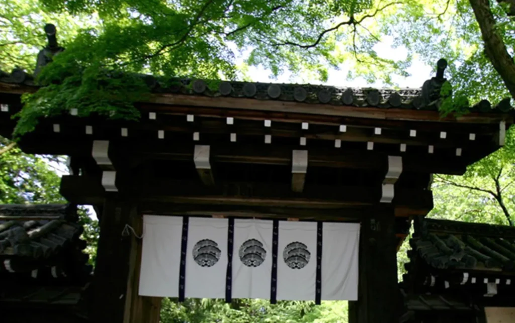 今宮神社｜玉の輿お守りと阿呆賢さんで金運・出世運アップ