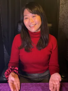 所属:千里眼上野御徒町店
鋭いタロットが人気!
愛乃ゆめ先生
